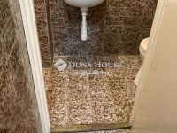 Eladó családi ház, III. kerületben 399 M Ft, 6 szobás