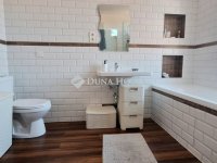 Eladó téglalakás, Kecskeméten 86 M Ft, 4 szobás