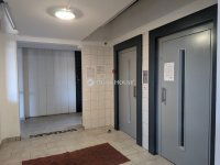 Eladó panellakás, III. kerületben 70 M Ft, 3 szobás