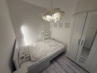 Kiadó téglalakás, albérlet, Pécsett 170 E Ft / hó, 2 szobás