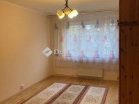 Eladó panellakás, Szegeden 72 M Ft, 3 szobás