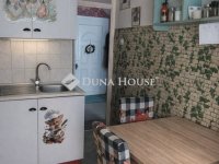 Eladó panellakás, Pécsett 47.5 M Ft, 3 szobás