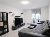 Eladó panellakás, Székesfehérvárott 59.9 M Ft, 4 szobás