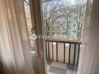 Eladó panellakás, Szegeden 72 M Ft, 3 szobás