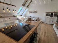 Eladó téglalakás, III. kerületben 212.9 M Ft, 6 szobás