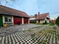 Eladó ikerház, Pápán 58.9 M Ft, 2+1 szobás