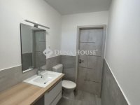 Eladó panellakás, Pécsett 57.9 M Ft, 2 szobás