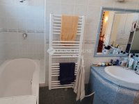 Eladó családi ház, Szentendrén 339 M Ft, 10 szobás