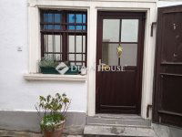 Eladó üzlethelyiség