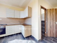 Eladó panellakás, Nyírbátorban 37.8 M Ft, 2 szobás