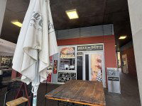 Eladó üzlethelyiség