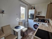 Eladó panellakás, Pécsett 59.9 M Ft, 3 szobás