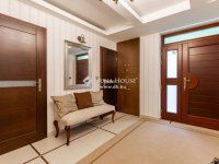 Eladó családi ház, Budaörsön 490 M Ft, 6 szobás