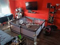 Eladó panellakás, Pécsett 41.9 M Ft, 2 szobás