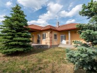 Eladó családi ház, Zámolyon 71 M Ft, 4 szobás