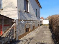 Eladó családi ház, XVII. kerületben 106 M Ft, 8 szobás