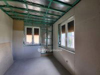 Eladó családi ház, Ádándon 44.9 M Ft, 5 szobás