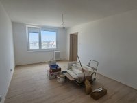 Eladó panellakás, Debrecenben 72 M Ft, 3 szobás