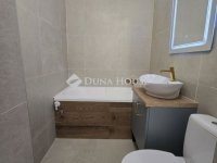 Eladó panellakás, Pécsett 44.9 M Ft, 2+1 szobás