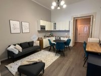 Eladó téglalakás, VI. kerületben 136.9 M Ft, 4 szobás