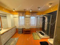 Eladó családi ház, Debrecenben 160 M Ft, 5 szobás