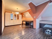 Eladó téglalakás, Pápán 43.9 M Ft, 3 szobás