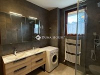 Eladó családi ház, Pécsett 99 M Ft, 4 szobás