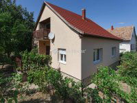 Eladó családi ház, Balatonfőkajáron 74.9 M Ft, 4 szobás