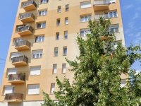 Eladó panellakás, Ajkán 26 M Ft, 1+1 szobás