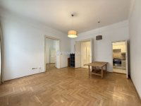 Eladó téglalakás, VI. kerületben 129.9 M Ft, 4 szobás