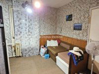 Eladó panellakás, Pécsett 46.99 M Ft, 4 szobás