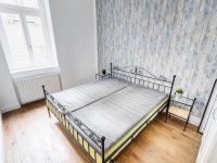 Kiadó téglalakás, albérlet, VI. kerületben, Nagymező utcában