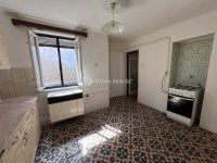 Eladó családi ház, Nyergesújfaluban 24.9 M Ft, 2 szobás