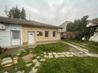 Eladó téglalakás, Vácon 32 M Ft, 1 szobás
