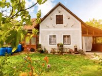 Eladó családi ház, Balatonudvariban 90 M Ft, 5 szobás