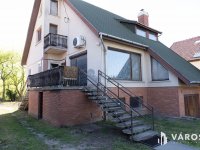 Eladó családi ház, Pécelen 109.9 M Ft, 4 szobás
