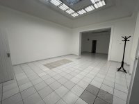 Kiadó üzlethelyiség, Debrecenben 300 E Ft / hó