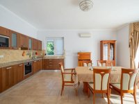 Eladó családi ház, II. kerületben 365.75 M Ft, 4 szobás