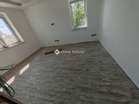 Eladó családi ház, Szadán 265 M Ft, 6 szobás