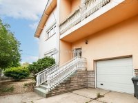 Eladó családi ház, Vecsésen 139.99 M Ft, 5 szobás