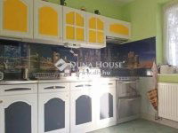 Eladó családi ház, Szentendrén 119.9 M Ft, 4 szobás