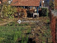 Eladó családi ház, Pécsett 33.4 M Ft, 2 szobás