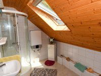 Eladó családi ház, Ábrahámhegyen 124.9 M Ft, 2+2 szobás