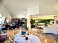 Eladó családi ház, Hévízen 149 M Ft, 7 szobás