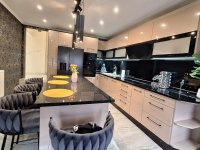 Eladó családi ház, Jászberényben 199 M Ft, 4 szobás