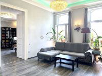 Eladó téglalakás, VI. kerületben 130 M Ft, 2+1 szobás