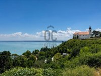 Eladó családi ház, Tihanyban 299 M Ft, 5 szobás