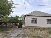 Eladó családi ház, Táton, József Attila utcában 71.9 M Ft