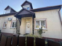 Eladó családi ház