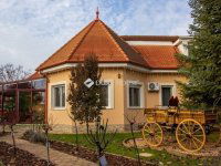 Eladó családi ház, Szegeden 409 M Ft, 6 szobás